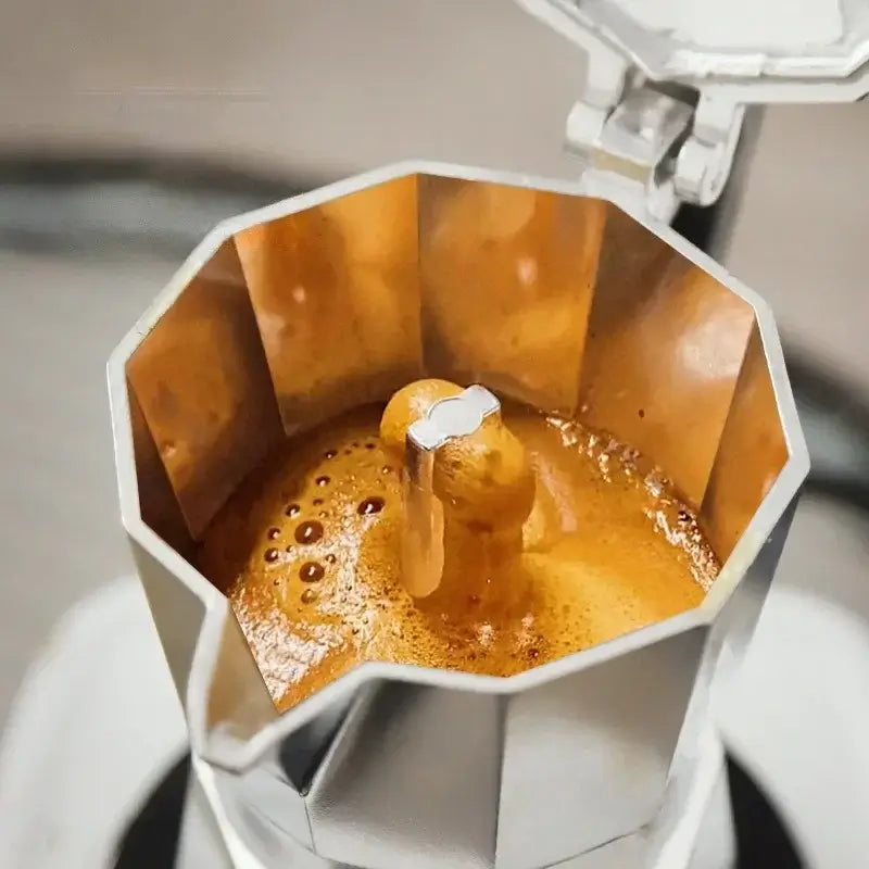 Moka Pot – Café-Quality Espresso At Home, Daily Brew Convenience + 600ml Capacity brewed crema in stainless steel octagonal moka pot
