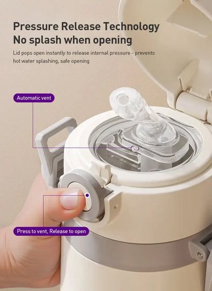 Avent Kids Vacuum Bottle For All-Day Temperature Control with pressure release technology for safe opening.